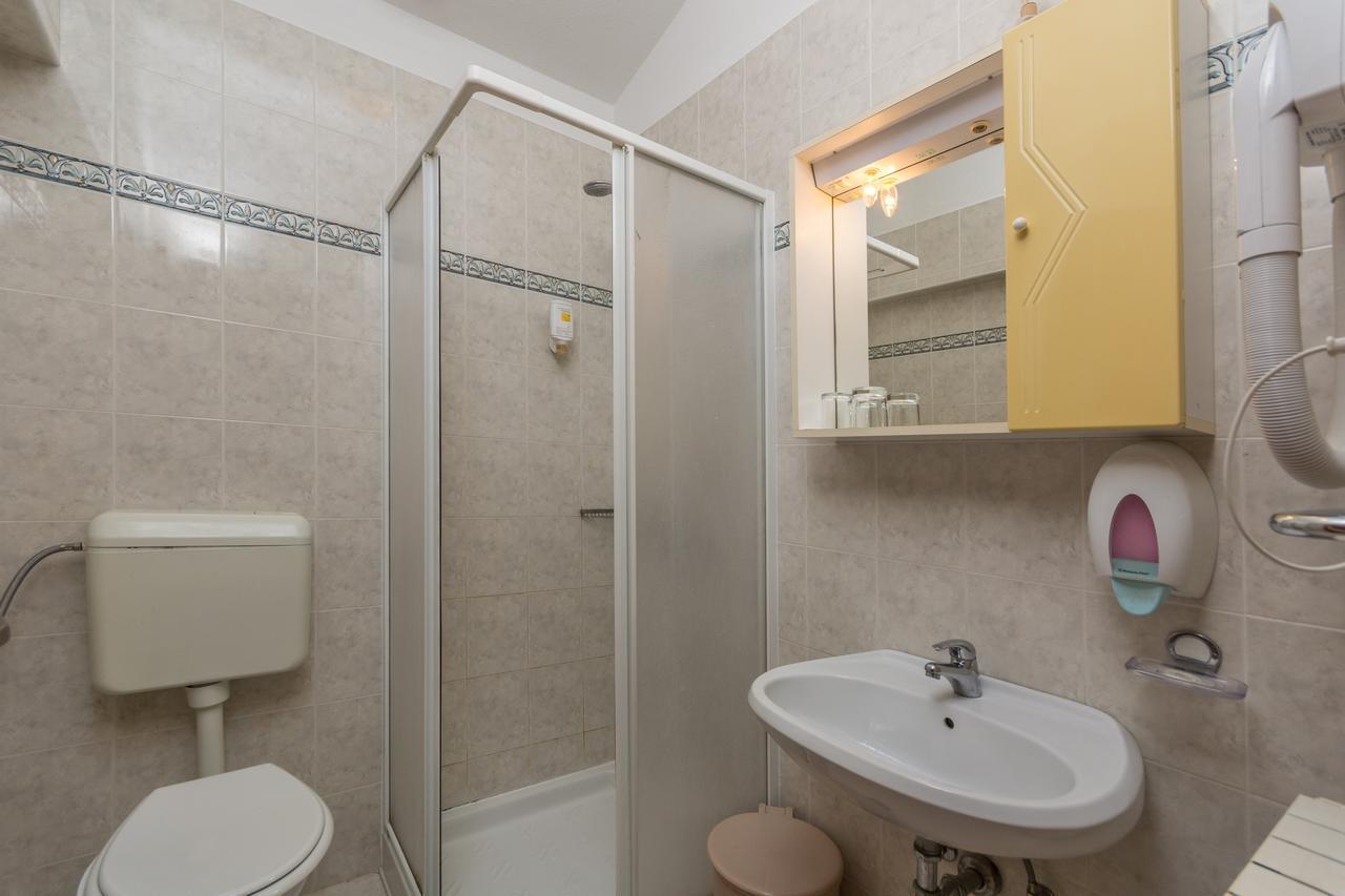 Bed & Breakfast Daniela Veleniki Екстер'єр фото